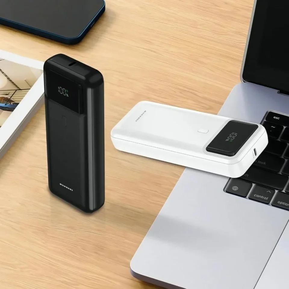 باور بانك موديل P021 بسعة 20000mAh مع شاشة رقمية وشحن سريع